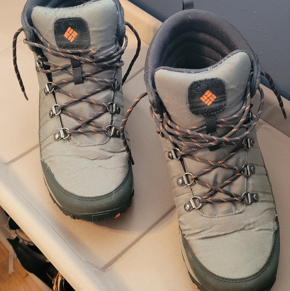 Columbia Mens Hiking Boots Size 9.5